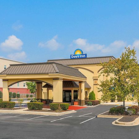 Days Inn By Wyndham Newark Wilmington Exterior foto