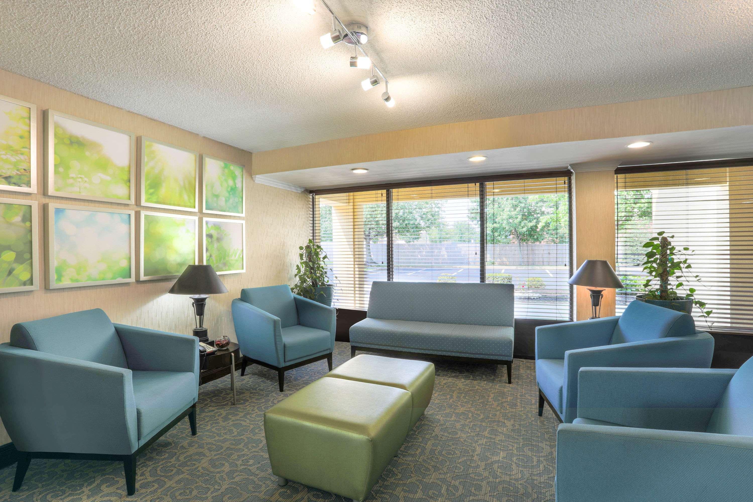 Days Inn By Wyndham Newark Wilmington Exterior foto