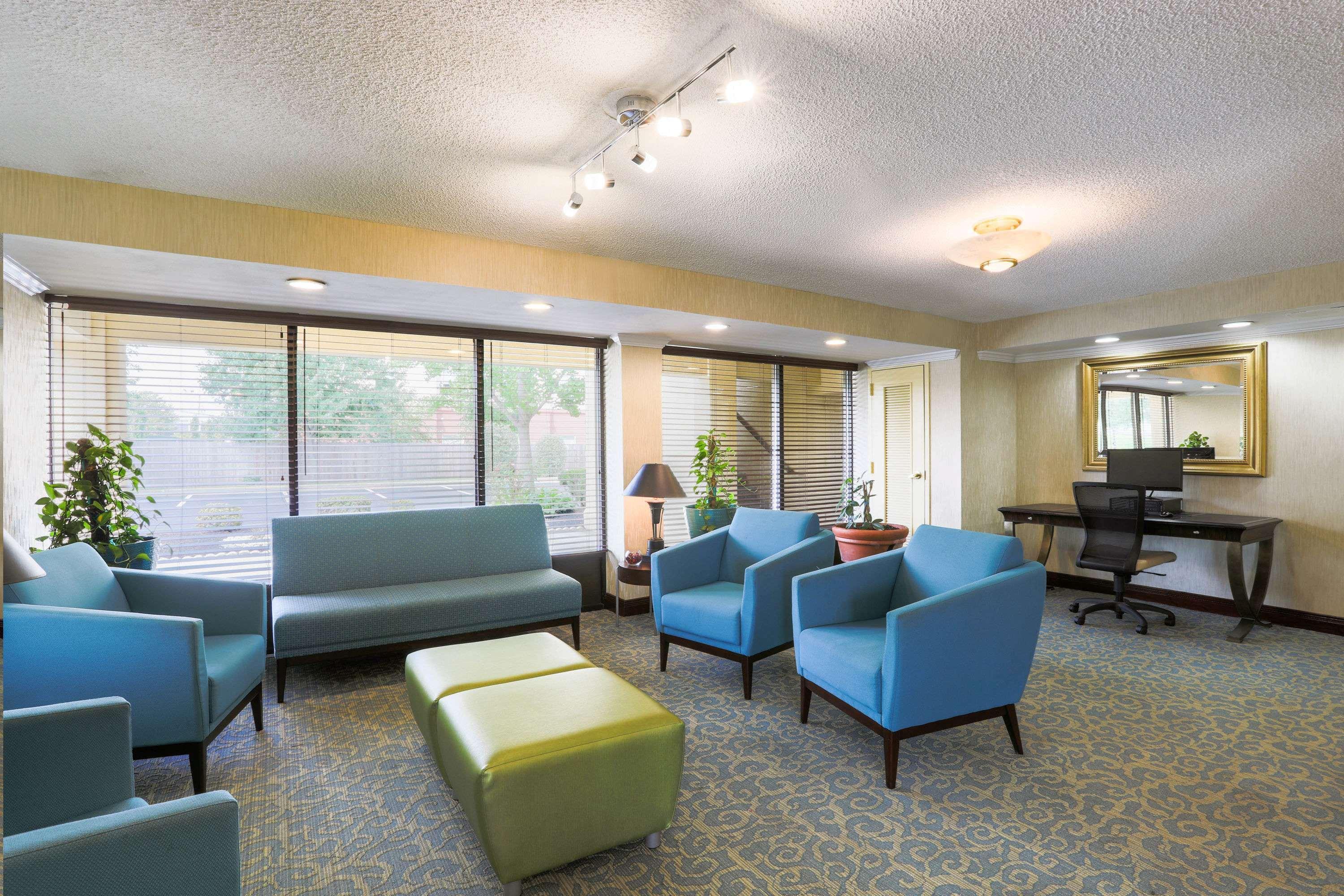 Days Inn By Wyndham Newark Wilmington Exterior foto